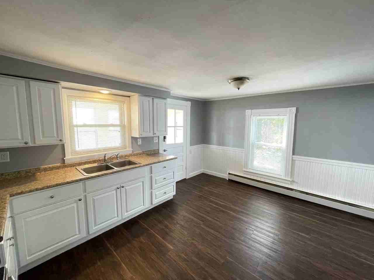 114 S Jewett St #3 - Photo 4 of 21