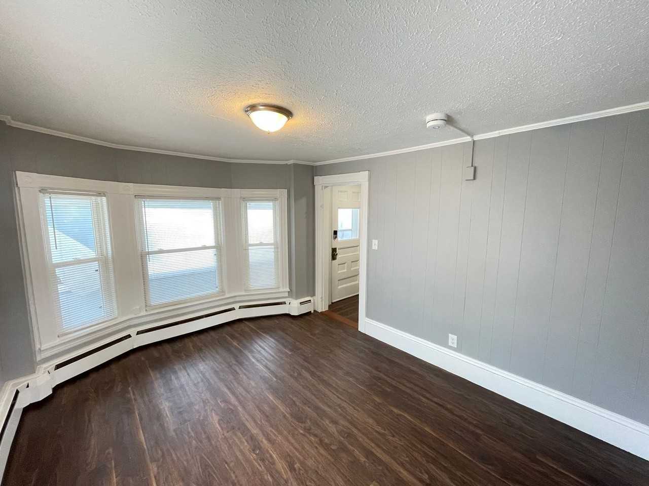 114 S Jewett St #3 - Photo 6 of 21