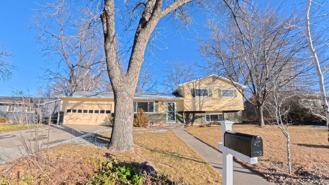 1028 Skyline Dr - Photo 1 of 1