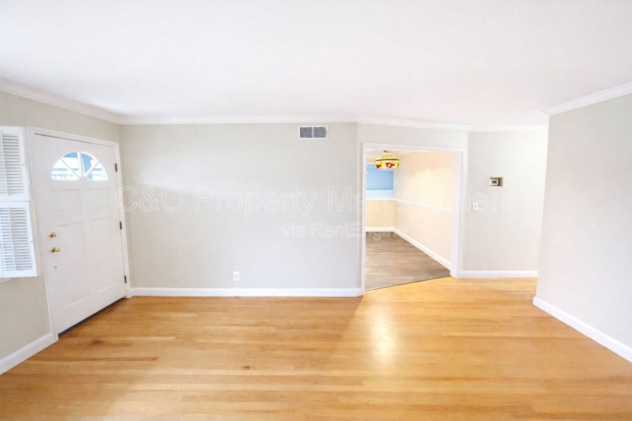 7132 Bark Ln - Photo 6 of 28