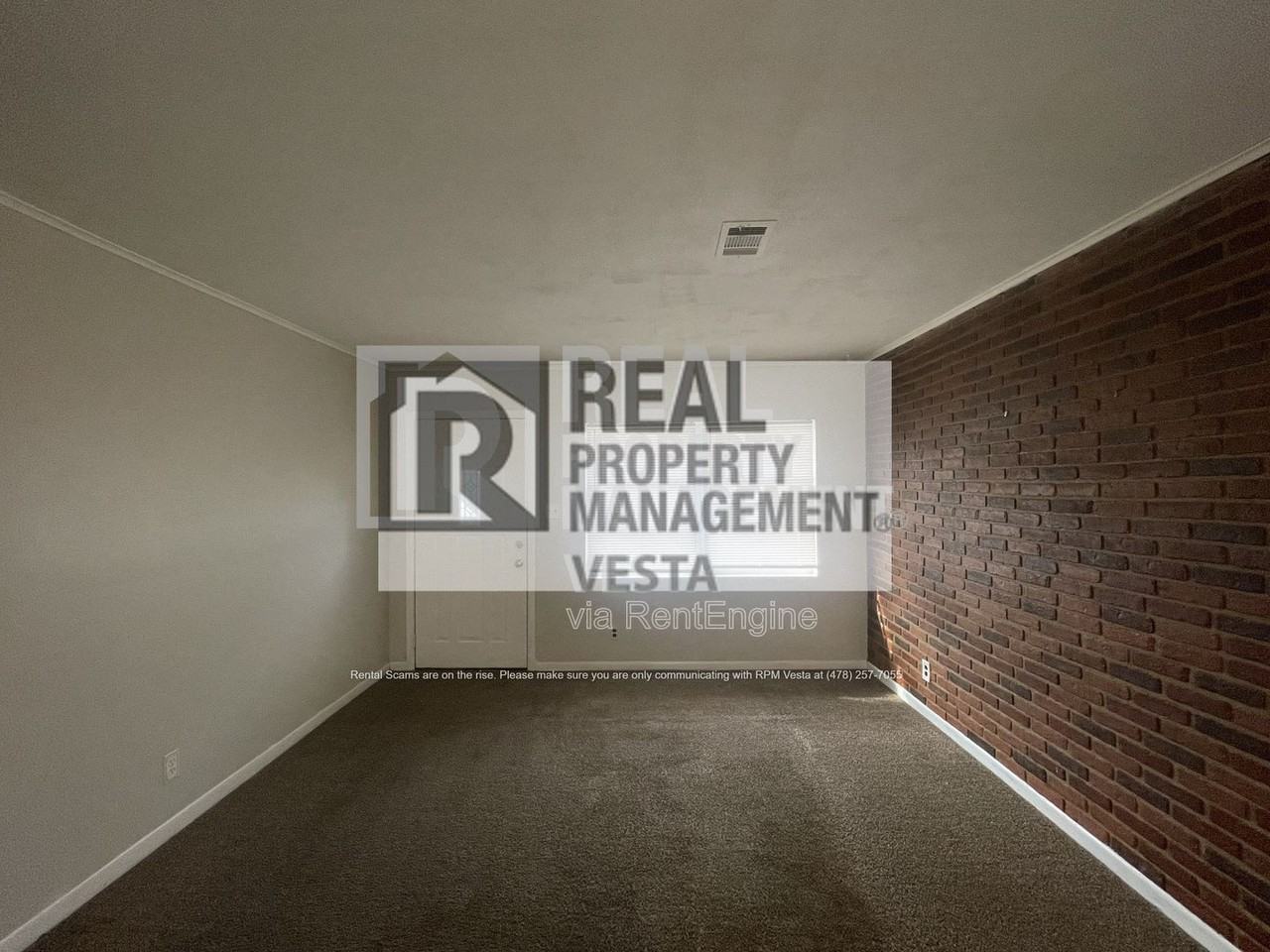 4342 Pinedale Dr - Photo 2 of 15