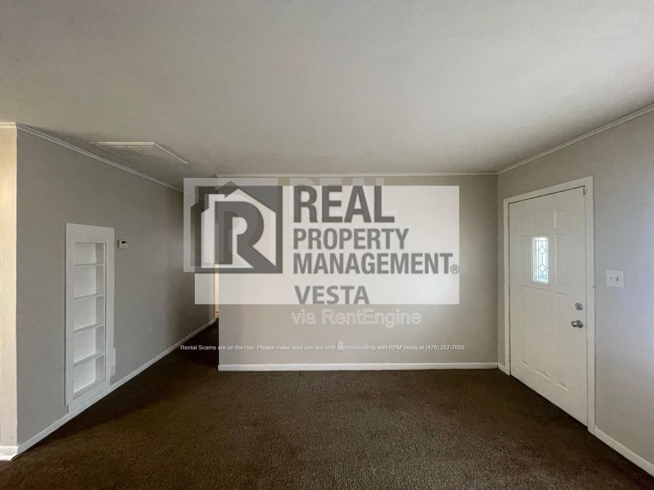 4342 Pinedale Dr - Photo 3 of 15