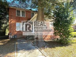 featured image of 1096 Hillyer Ave