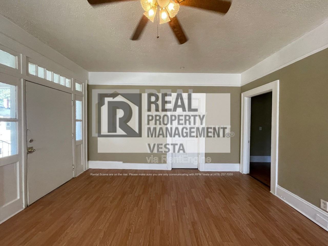 1096 Hillyer Ave - Photo 5 of 18