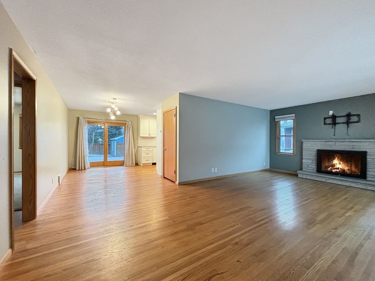 303 Monroe Ave S - Photo 6 of 33