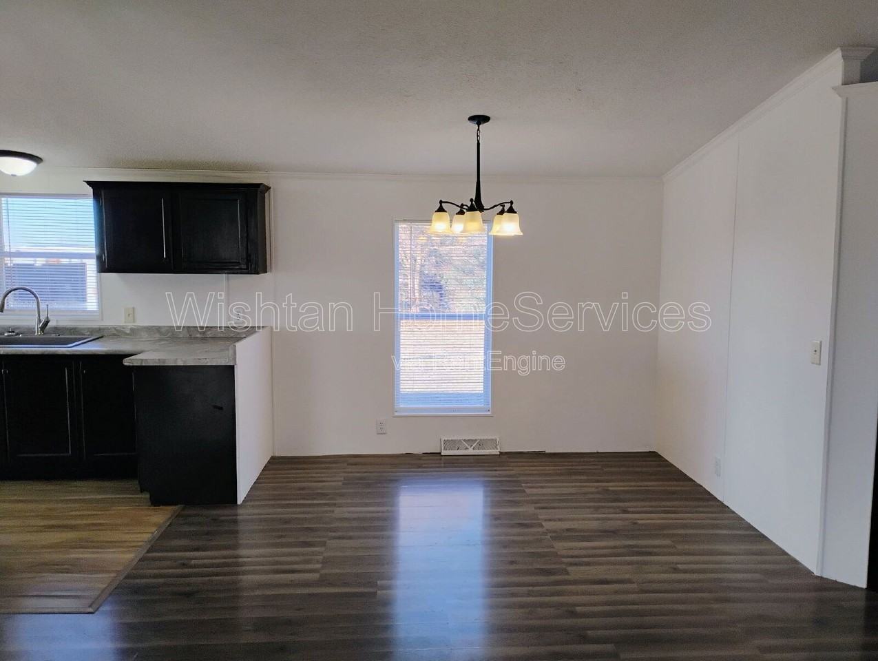 120 Evergreen St - Photo 5 of 15