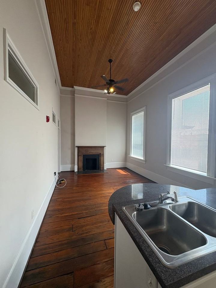 460 Poplar St #202 - Photo 2 of 12