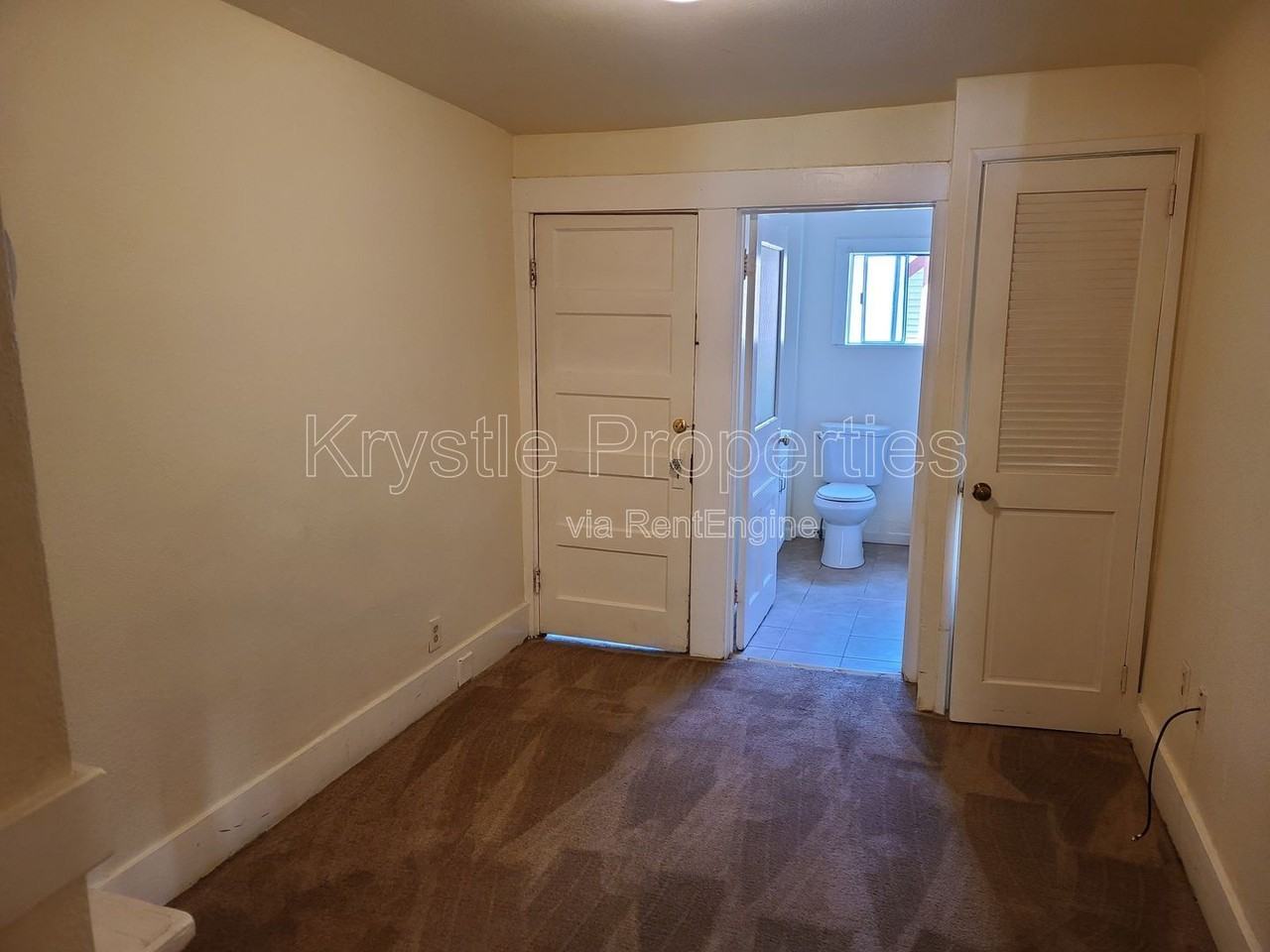 1119 Sutter St #B - Photo 7 of 9