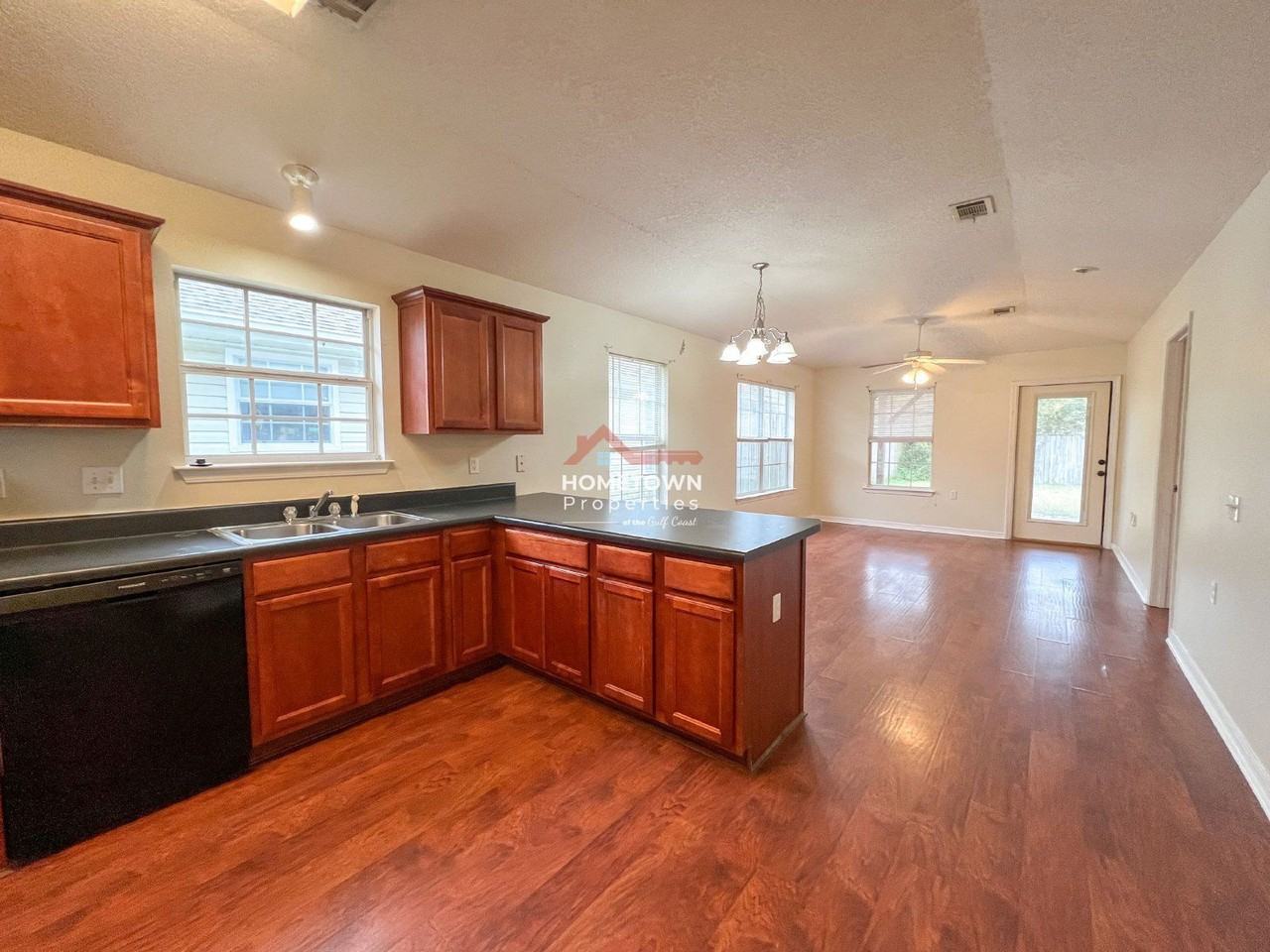 3116 Flintlock Dr - Photo 7 of 24