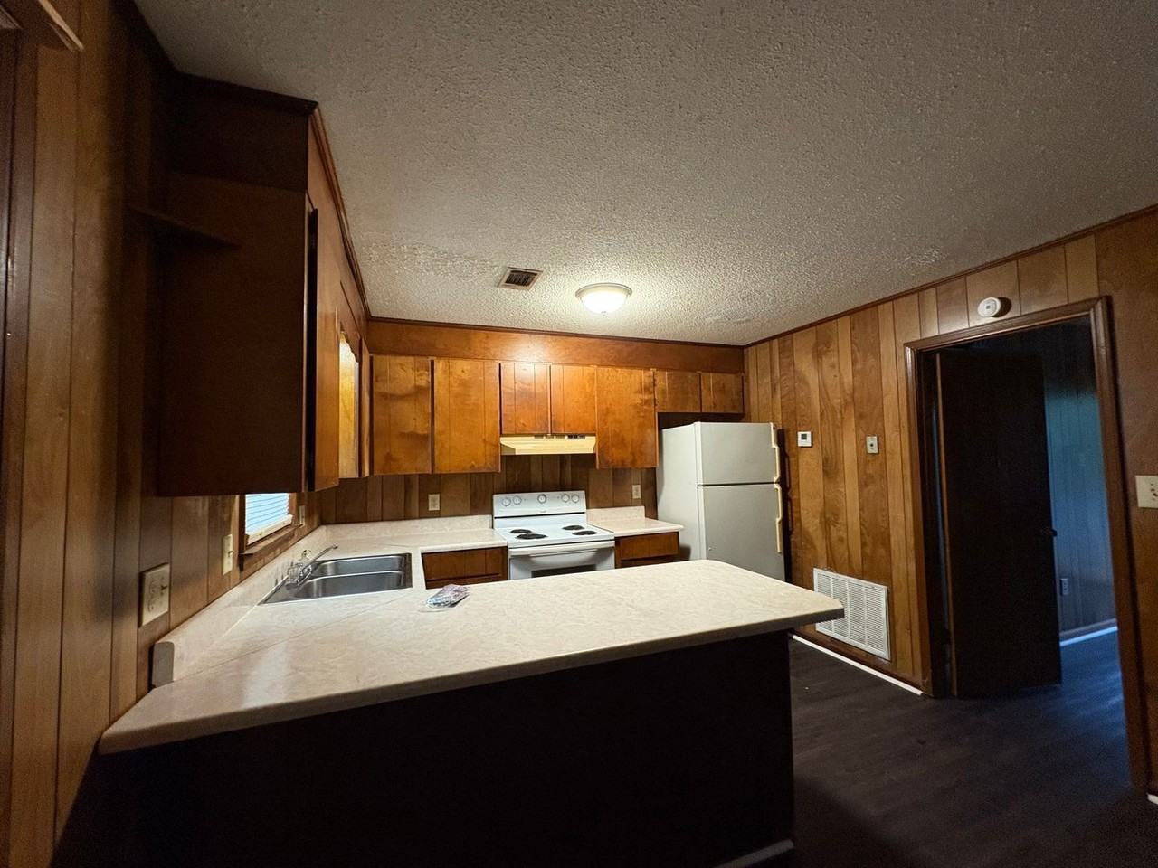 130 Tyrone Blvd #136 - Photo 2 of 9