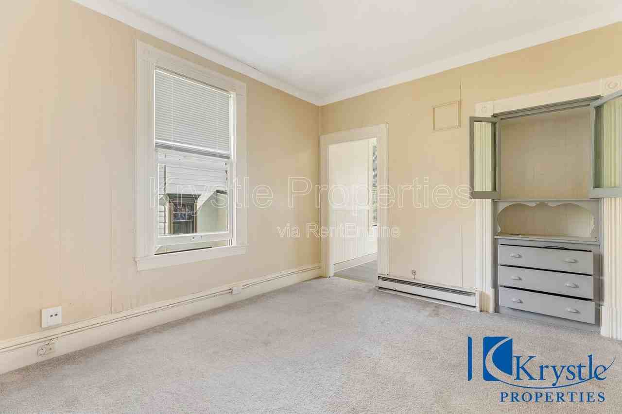 711 1/2 Carolina St - Photo 6 of 13