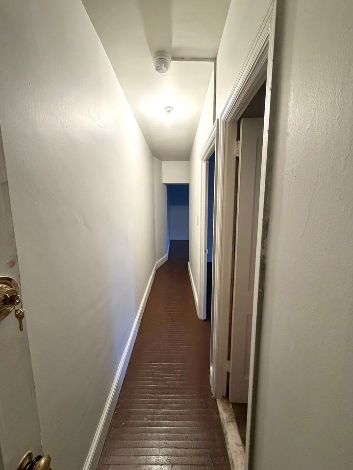 446 N Duke St #2R - Photo 2 of 10