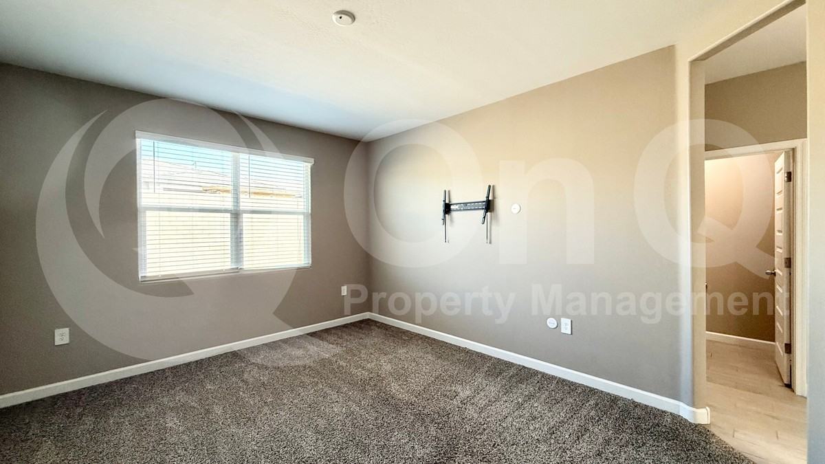 24234 W Verlea Dr - Photo 7 of 21