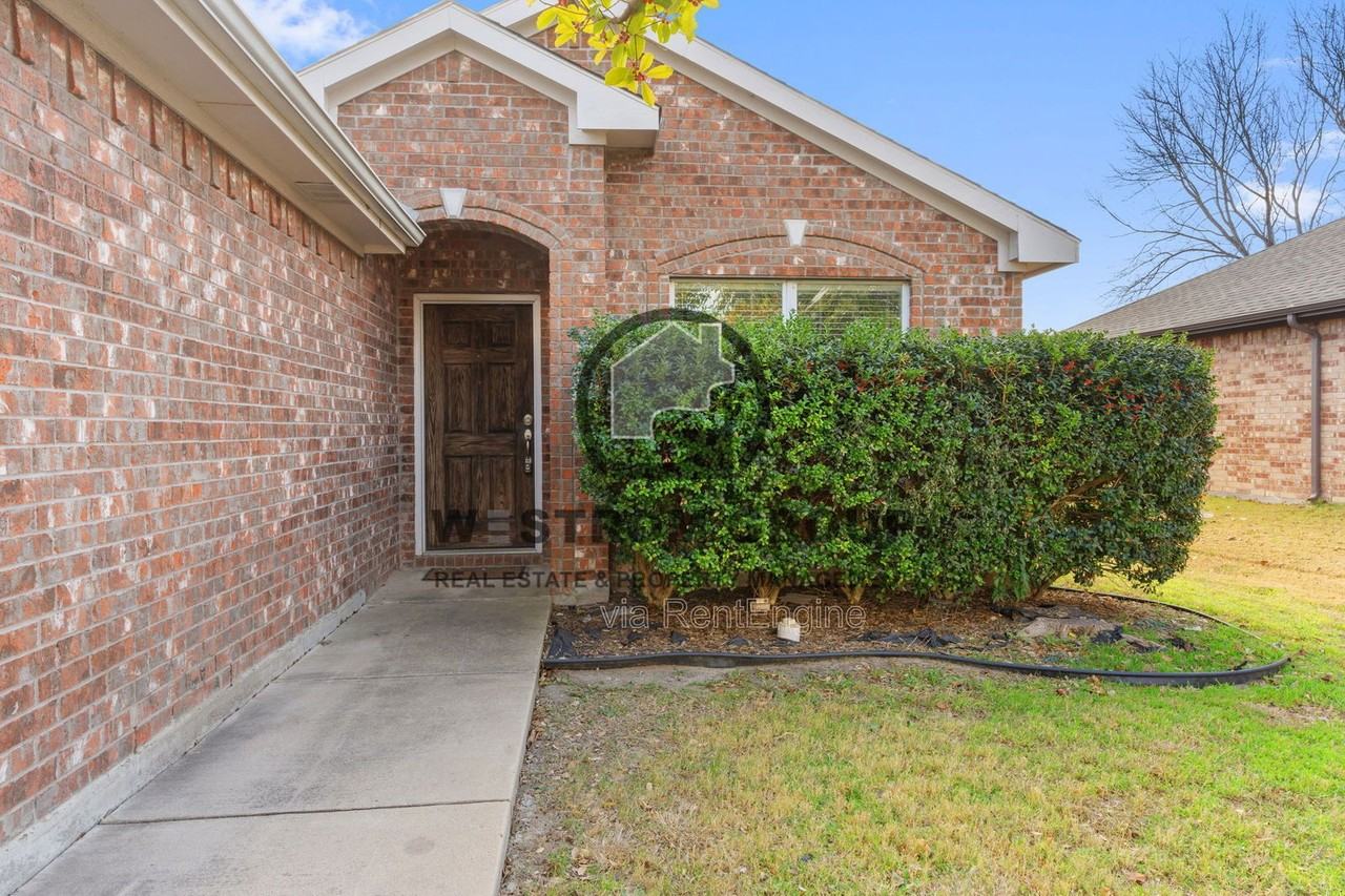 6625 Chalk River Dr - Photo 3 of 23