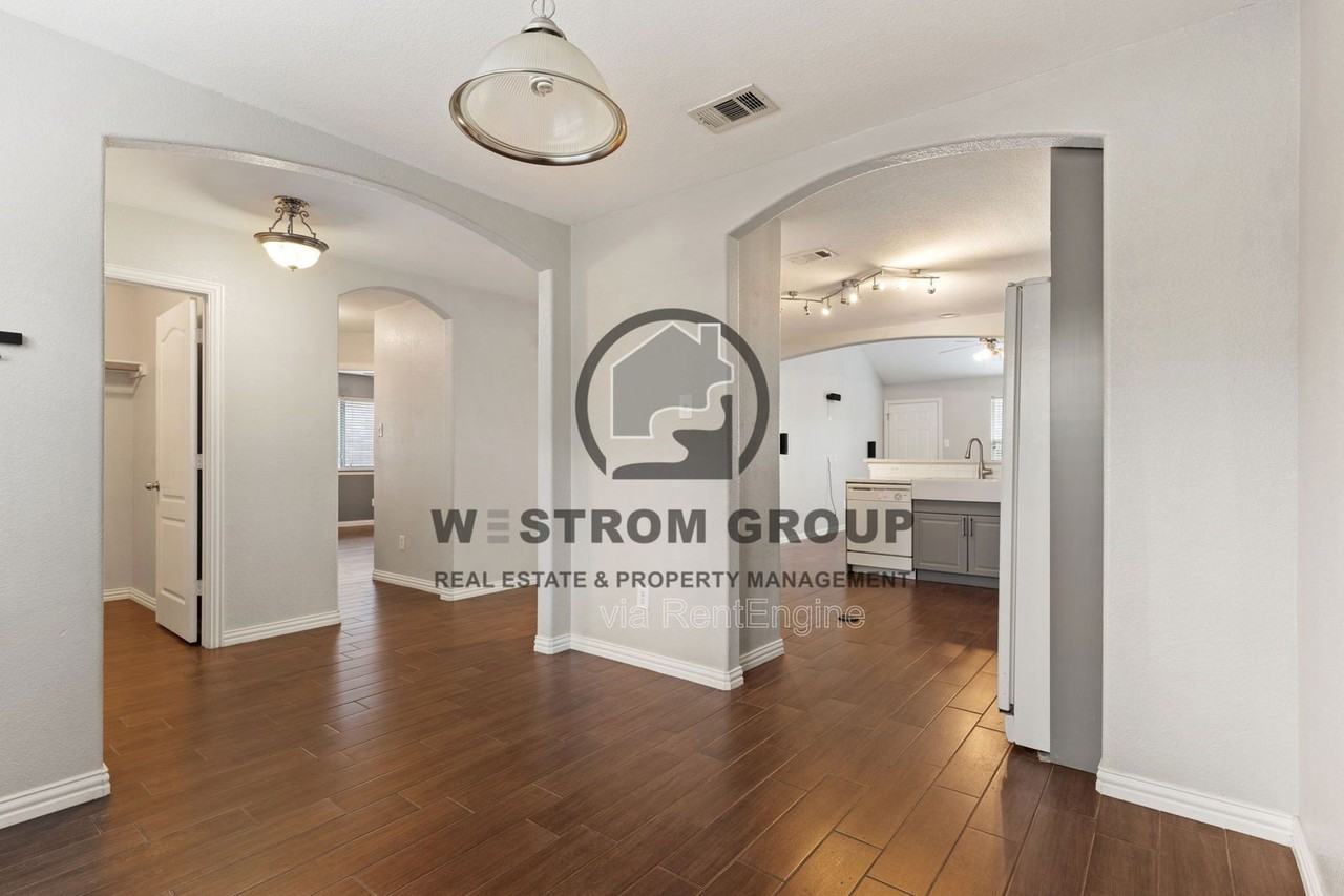 6625 Chalk River Dr - Photo 6 of 23