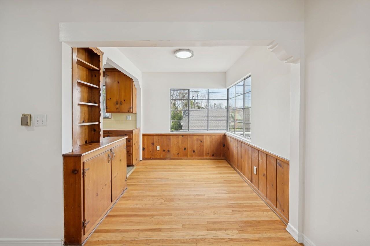 11613 Moorpark St #5 - Photo 4 of 19