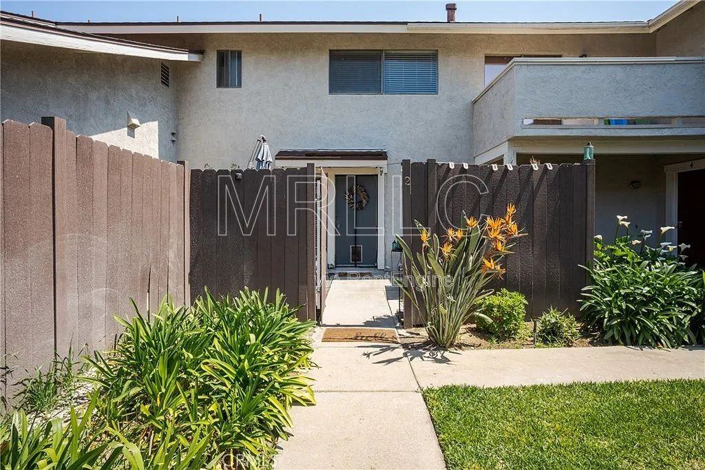 196 Whitney Ave #2 - Photo 6 of 24