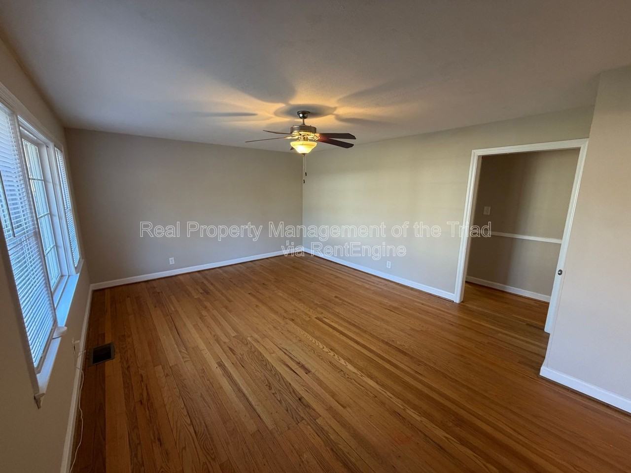 2748 Lyndhurst Ave - Photo 2 of 21