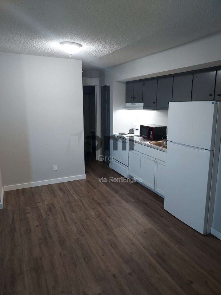 465 E Main St #7 - Photo 3 of 17