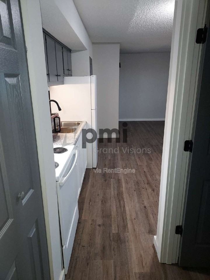 465 E Main St #7 - Photo 4 of 17