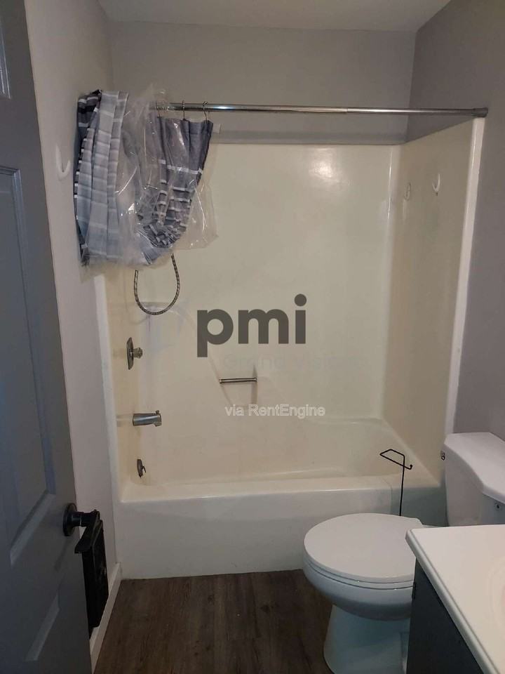 465 E Main St #7 - Photo 6 of 17