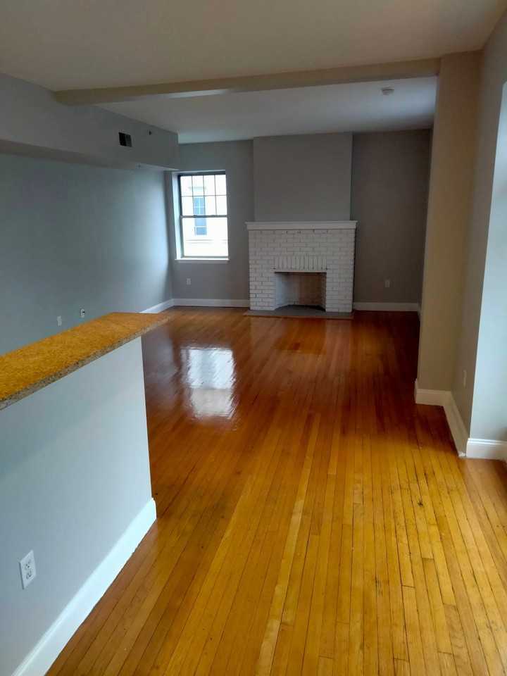 206210 Farmington Ave #314