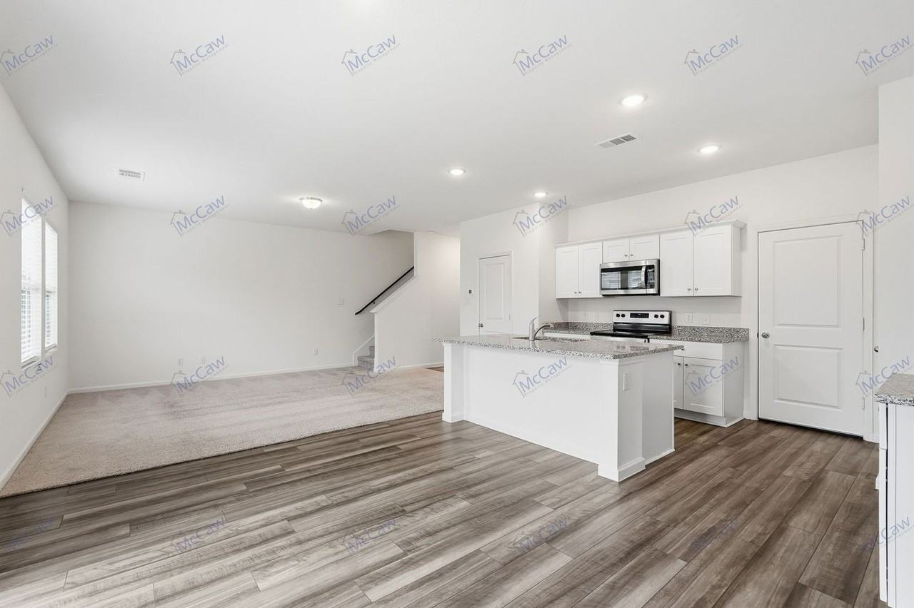 1910 Washington St - Photo 3 of 23