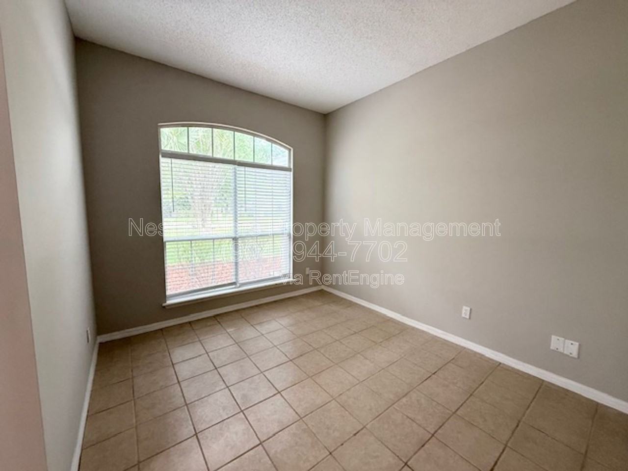 816 Brookstone Ct - Photo 7 of 46