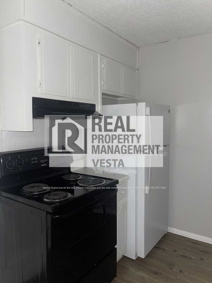 406 Russell Pkwy #2 - Photo 4 of 11