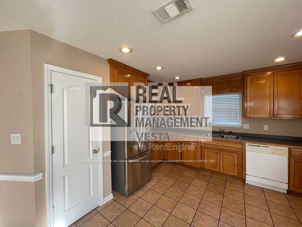 316 Wynfield Ln - Photo 5 of 21