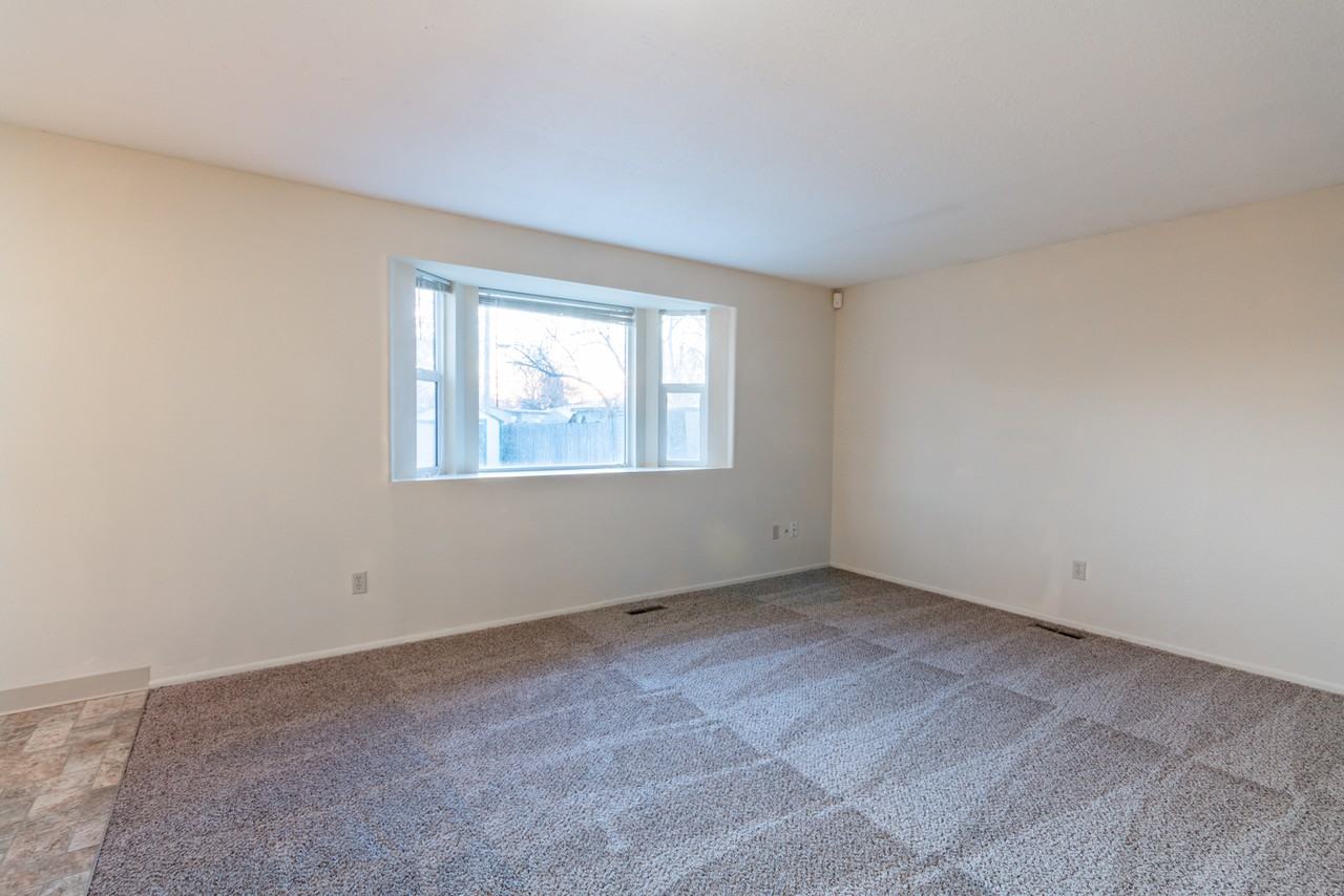 2720 S Hervey St - Photo 4 of 21