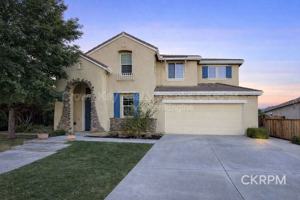 featured image of 4685 Dandelion Loop