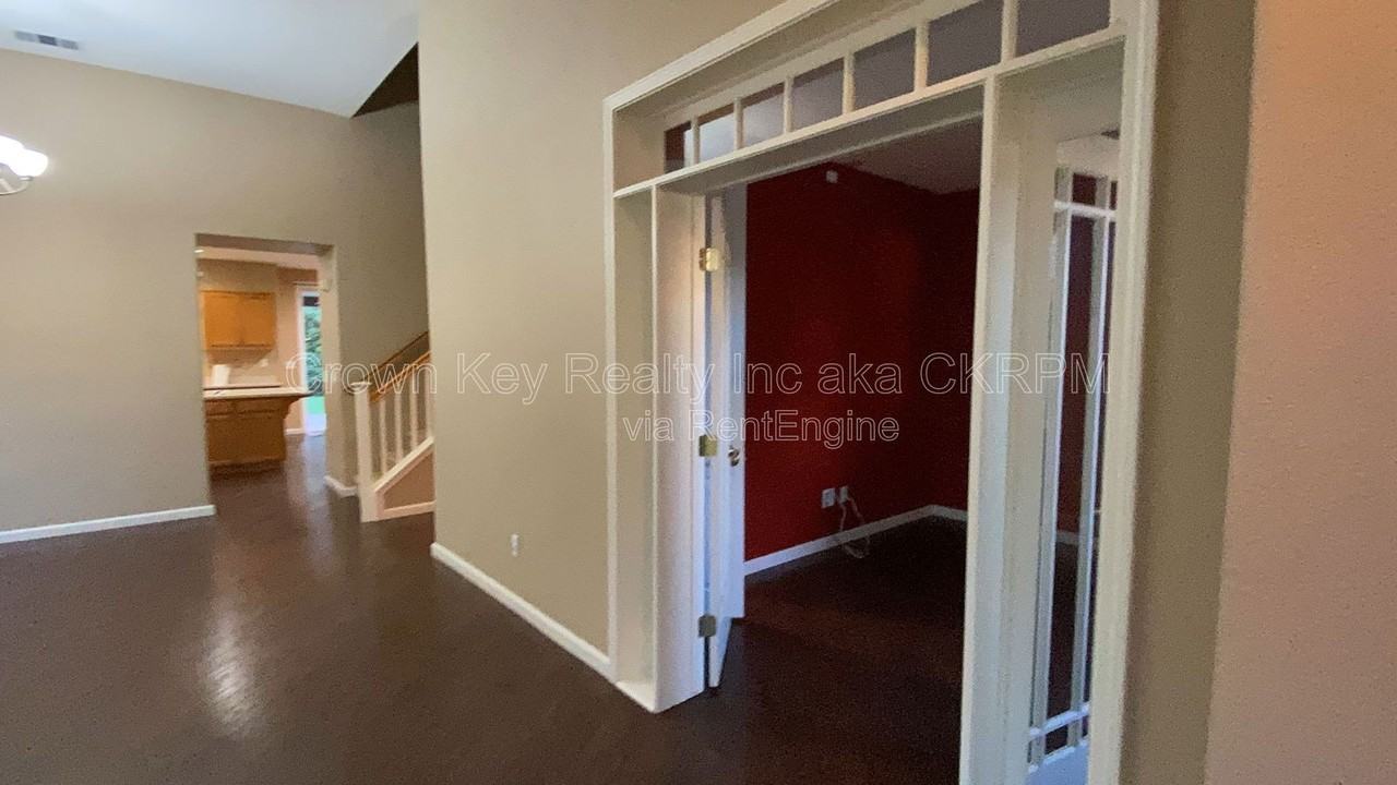 4685 Dandelion Loop - Photo 4 of 42