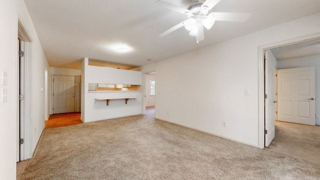 334 Brownlea Dr #6G - Photo 3 of 15