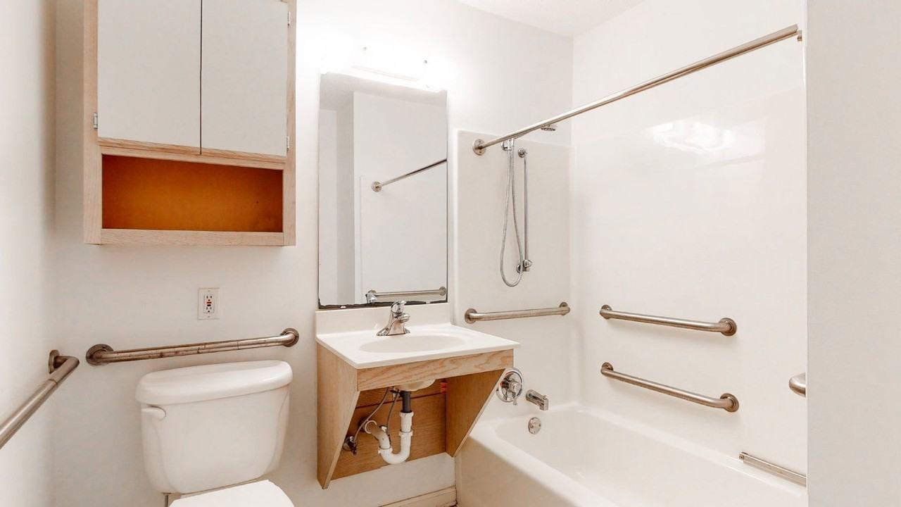 334 Brownlea Dr #6G - Photo 5 of 15