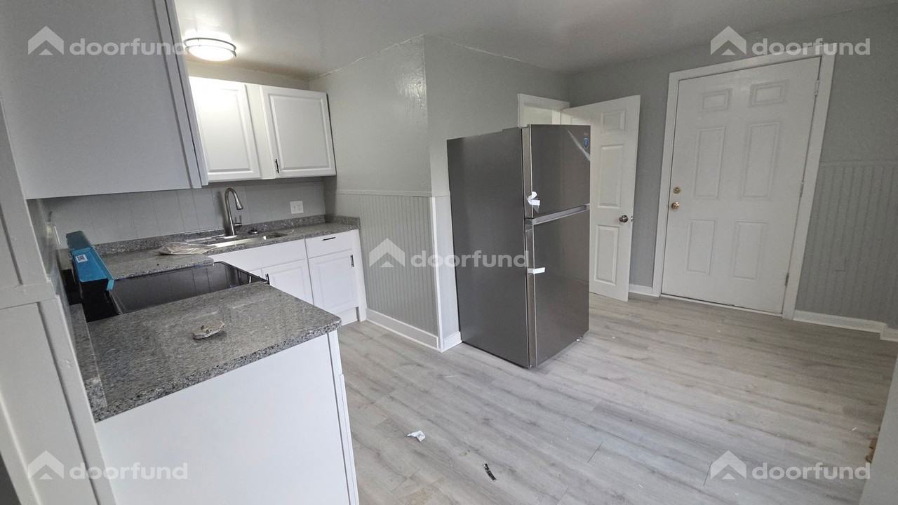 418 River St #1 - Photo 3 of 32