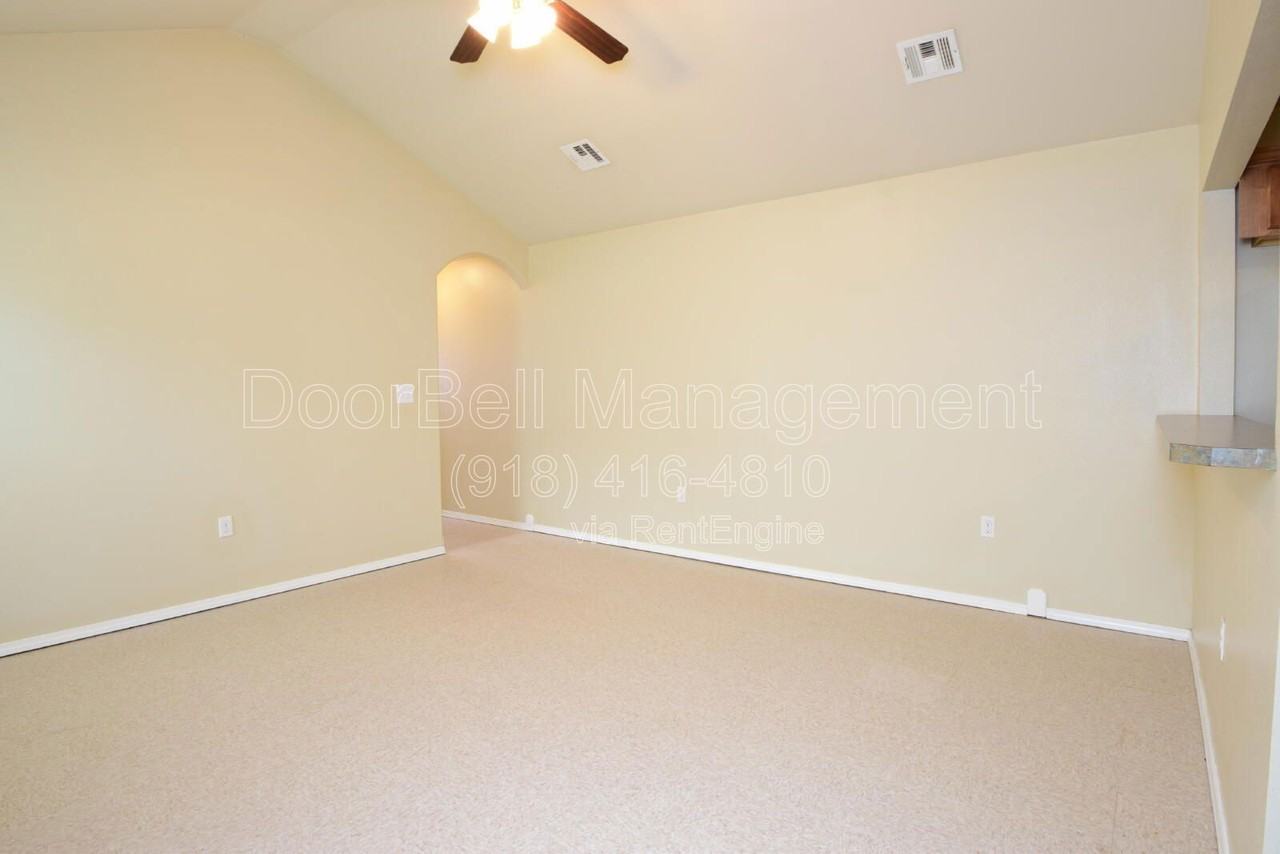 6025 S Madison Pl - Photo 4 of 14