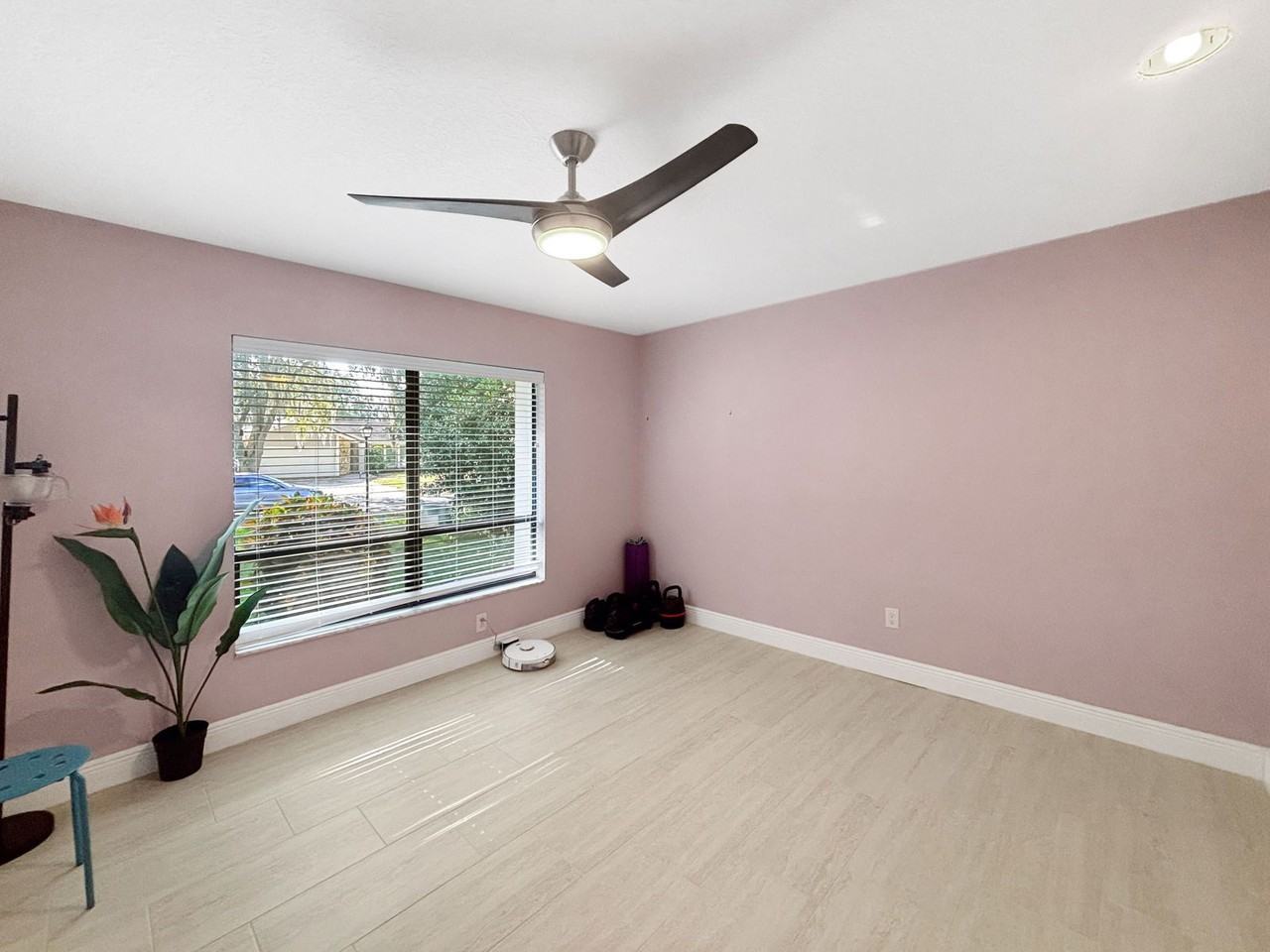 9135 San Ambrosio Dr - Photo 7 of 30