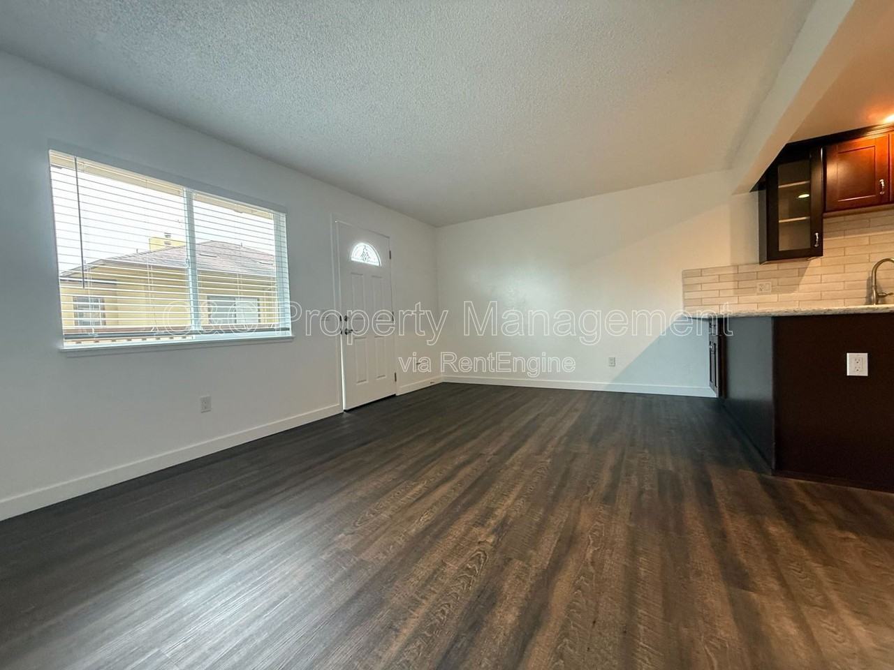 525 Madison St #B - Photo 2 of 9