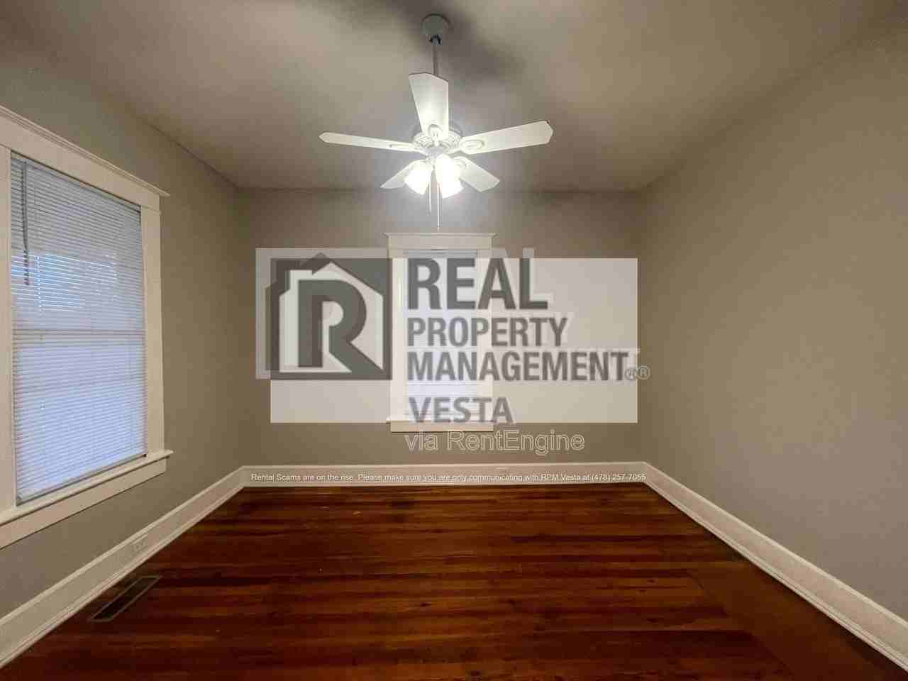 3016 Ridge Ave #A - Photo 4 of 14