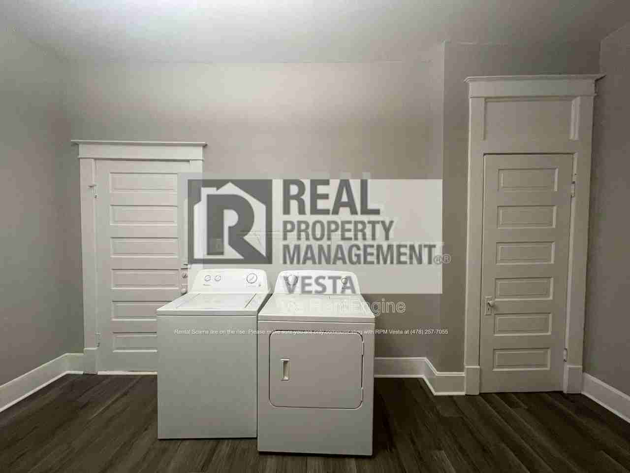 3016 Ridge Ave #A - Photo 7 of 14