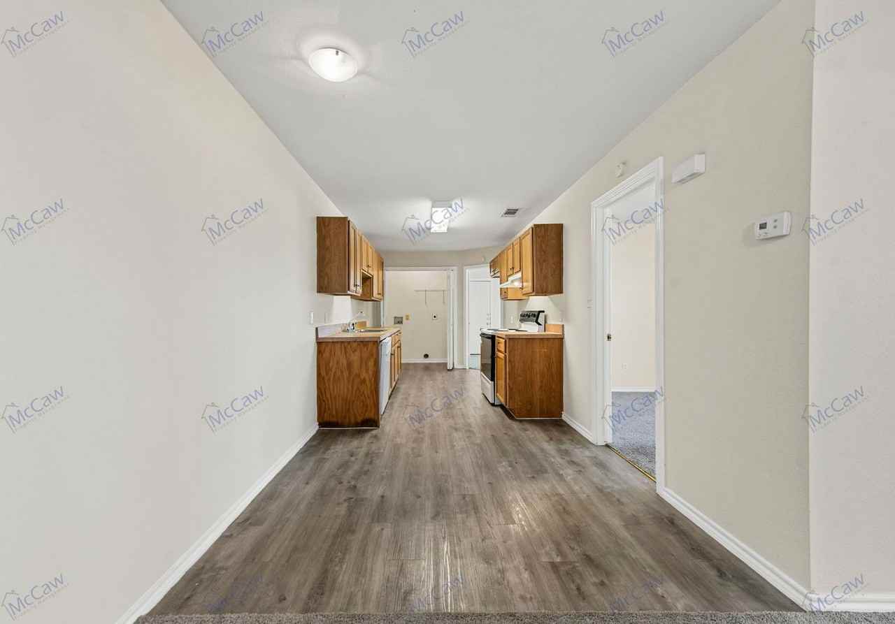 10275 Aurora Dr - Photo 7 of 27