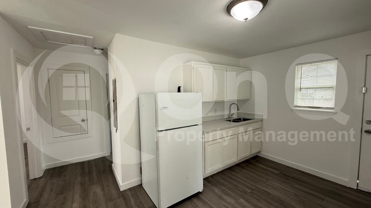 2223 Jb Jackson Jr Blvd #A4 - Photo 5 of 8