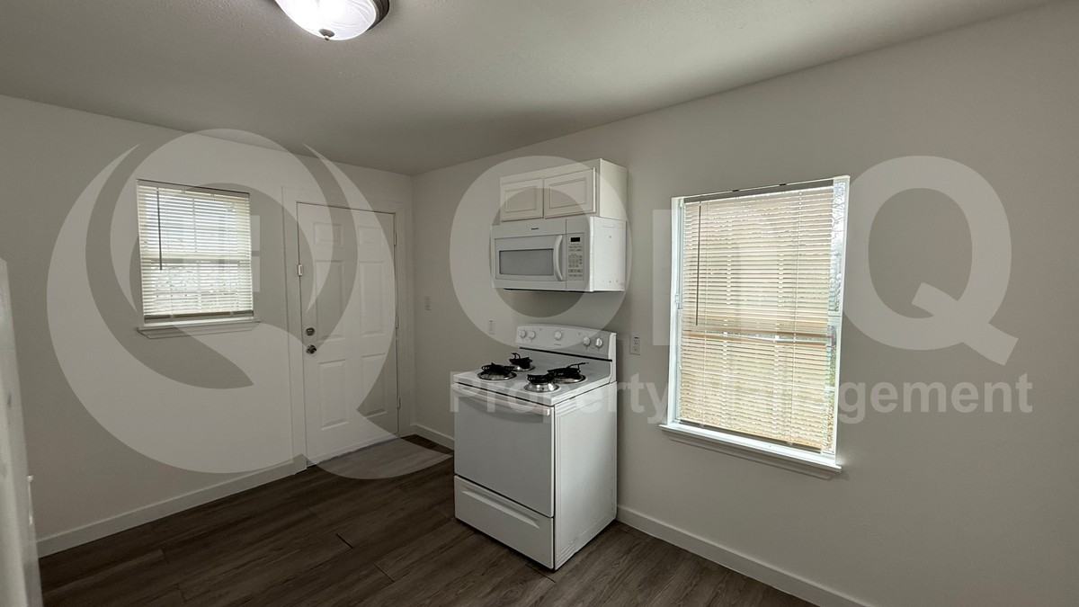 2223 Jb Jackson Jr Blvd #A4 - Photo 6 of 8