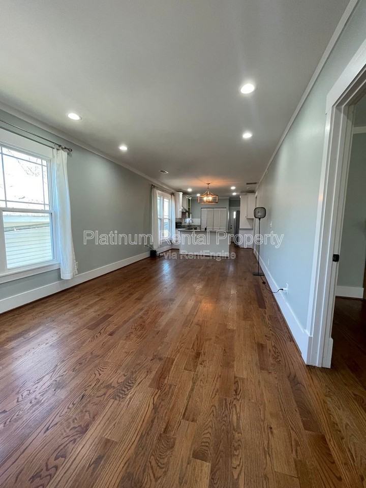 301 Fletcher St Sw - Photo 5 of 42