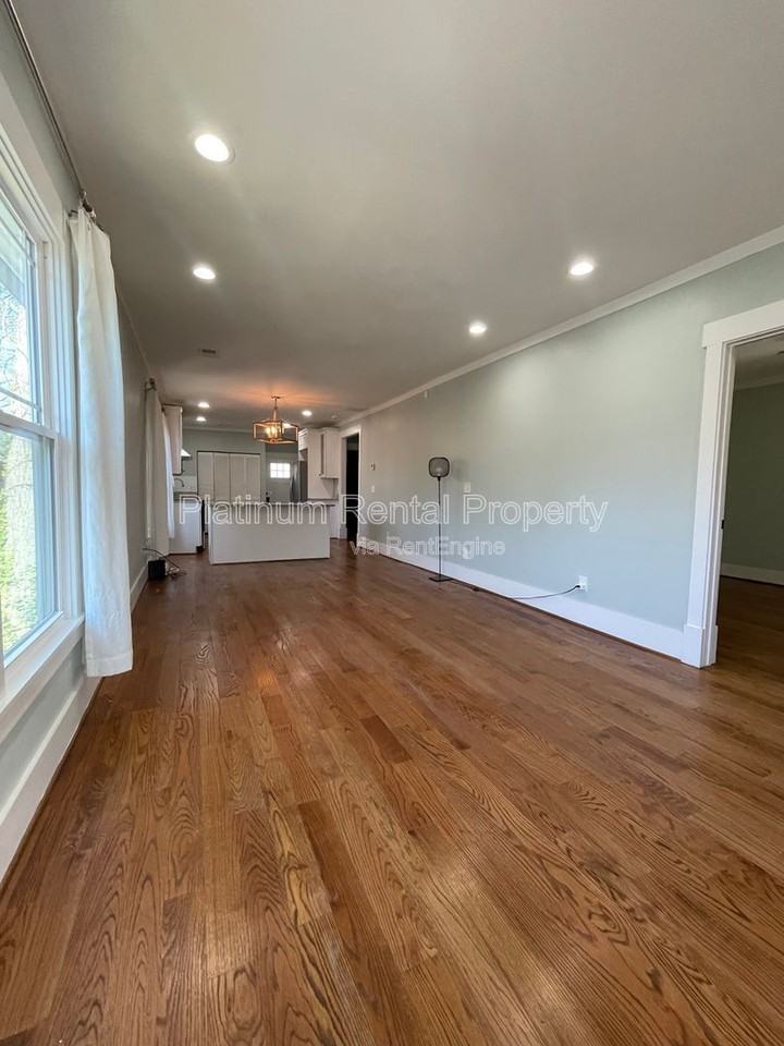 301 Fletcher St Sw - Photo 7 of 42