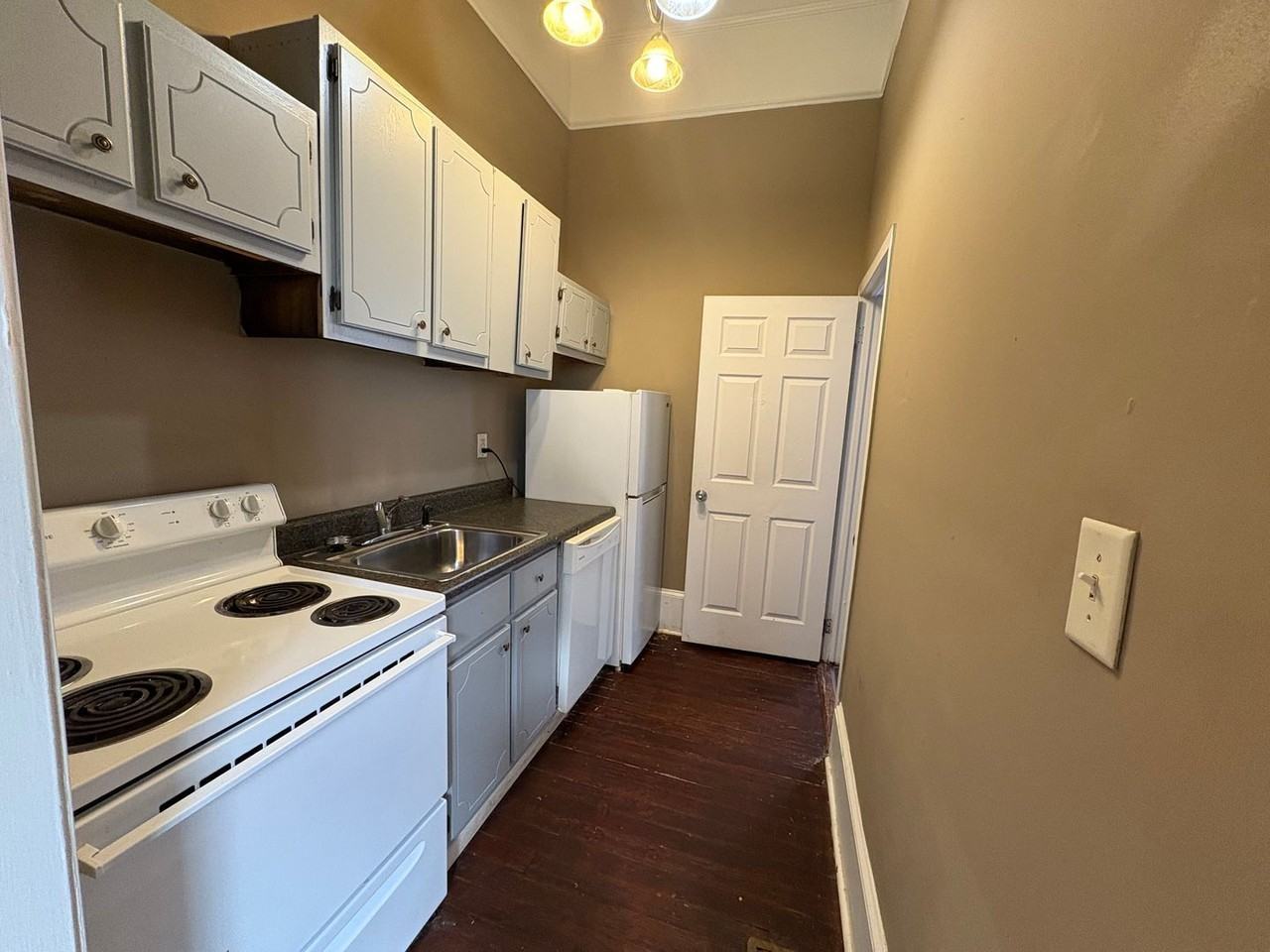 171 Orange St #1 - Photo 3 of 12