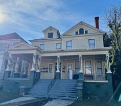 946 Magnolia St #3 - Photo 1 of 1