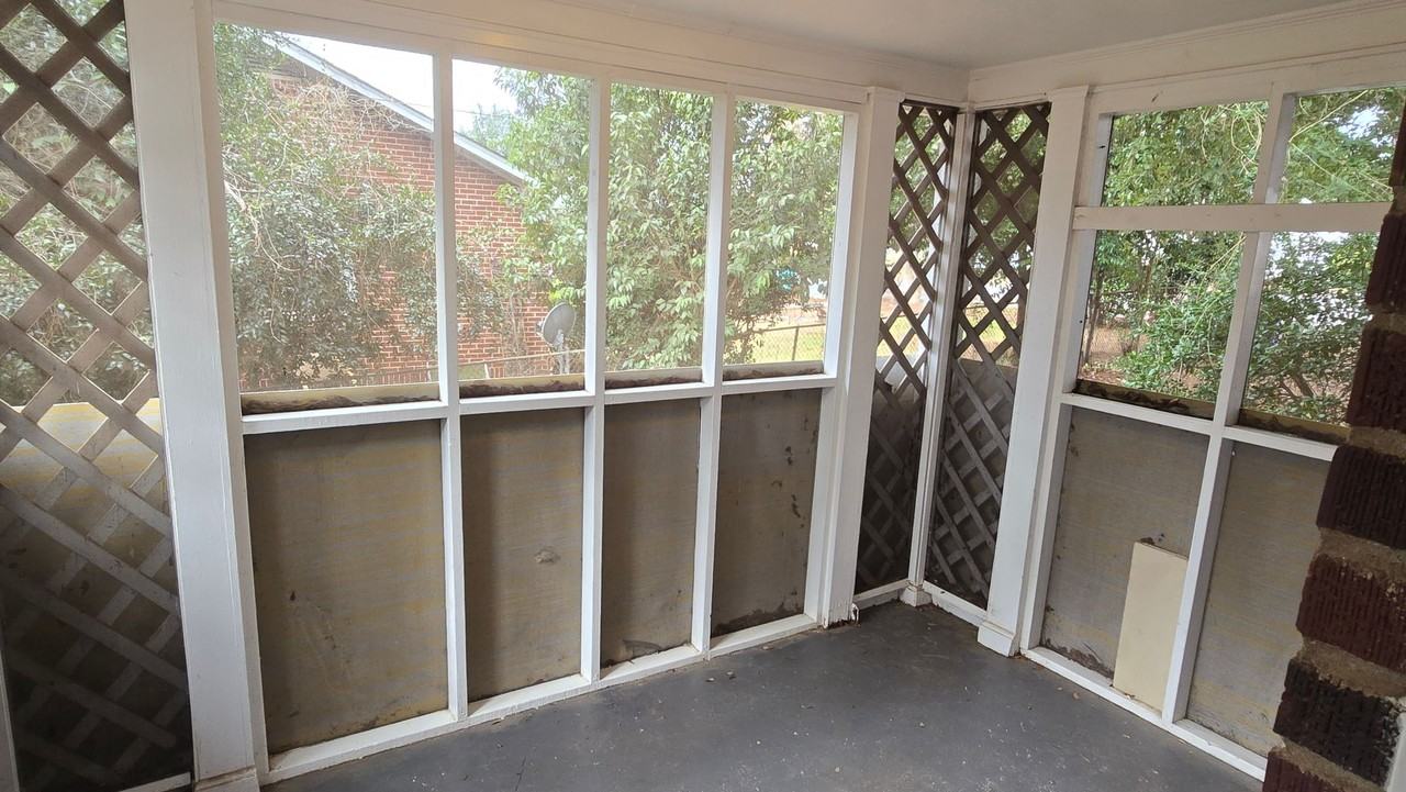 130 Duke Ave - Photo 3 of 22