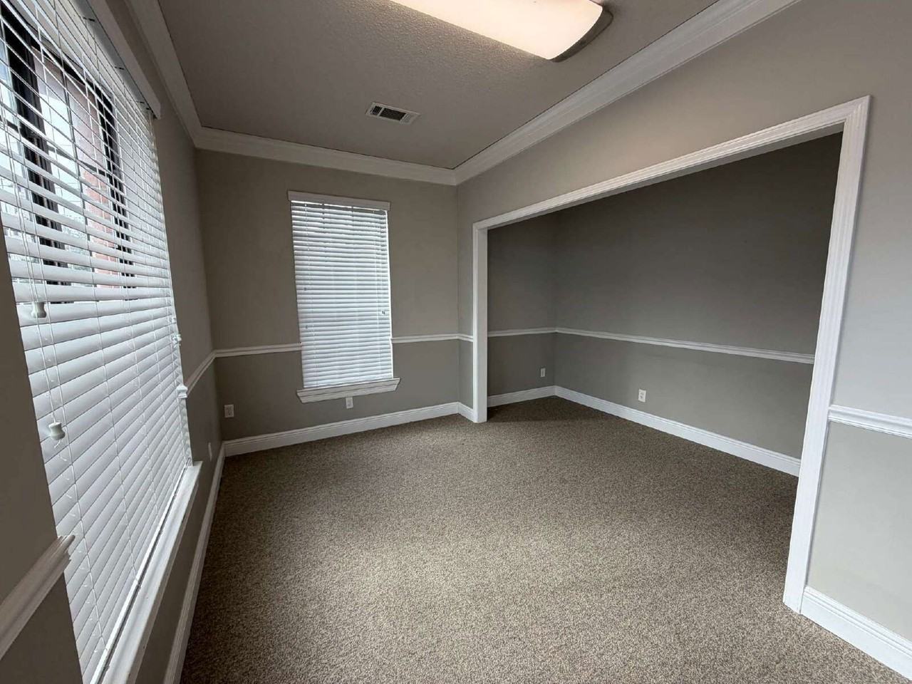 4300 Bayou Blvd #7 - Photo 2 of 9